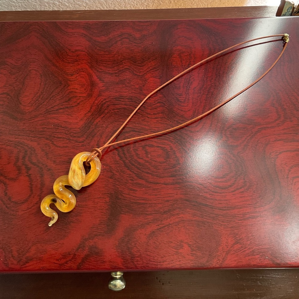 Elegant Gold Snake Pendant Necklace - Picture 2 of 4